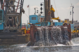 Donjon Marine dredging